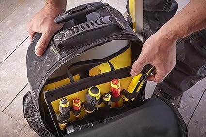 STANLEY ESSENTIAL BACKPACK ON WHEELS